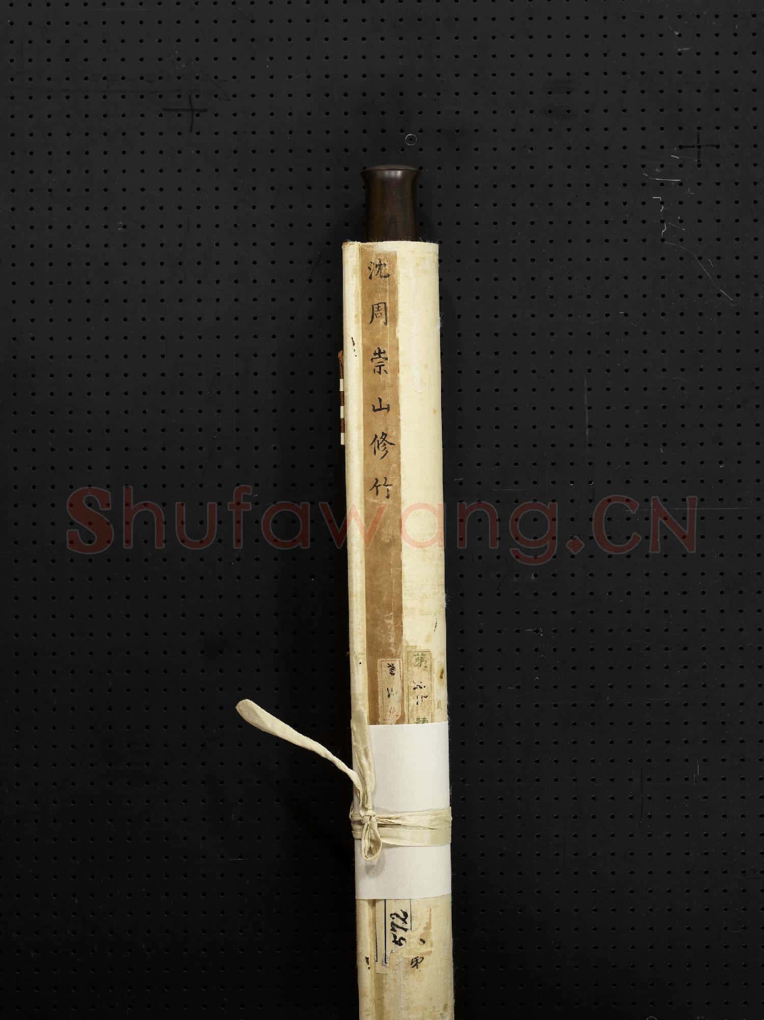 明沈周崇山修竹 軸