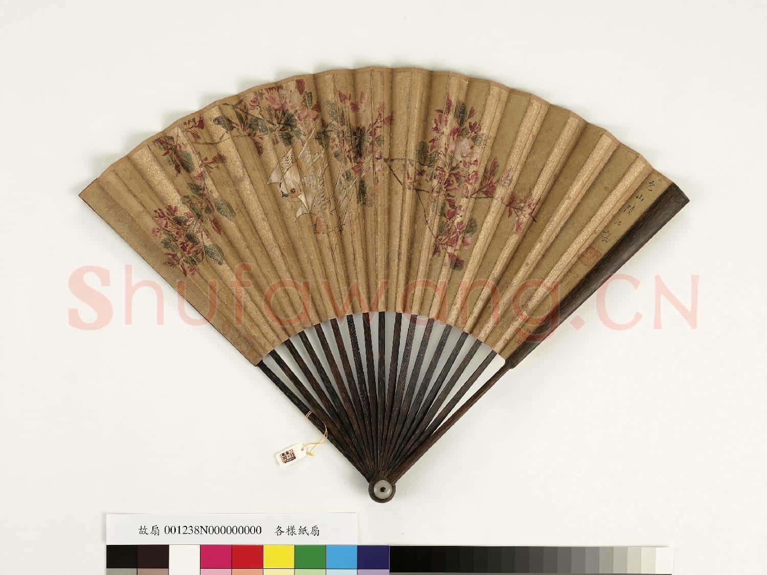 清乾隆御筆上苑初春明陸治花鳥 成扇