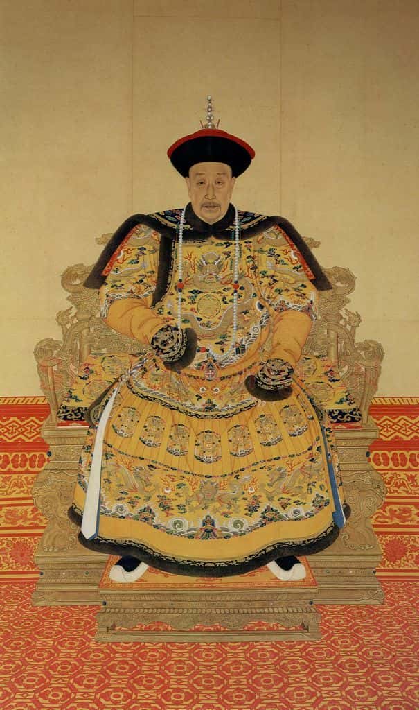 清 佚名《弘历朝服像》书画作品