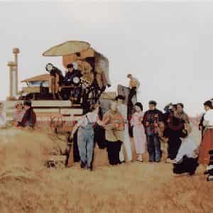 1955年 王绪阳《参观苏联农庄》国画人物作品图片鉴赏