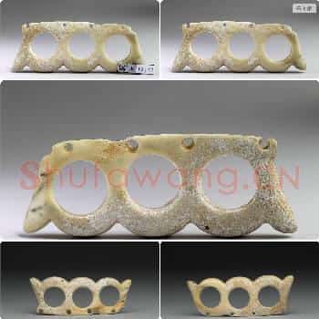 红山文化晚期 玉三孔器
