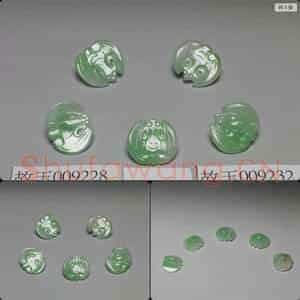 清 翠玉蝙蝠钮扣