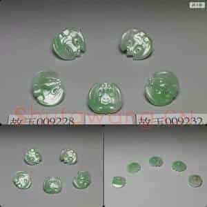 清 翠玉蝙蝠钮扣